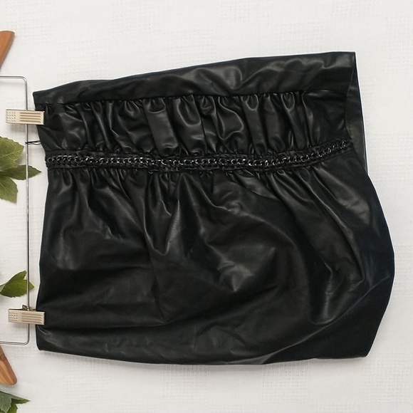 ZARA Faux Black Leather Chain Mini Skirt Size Small - Picture 5 of 8